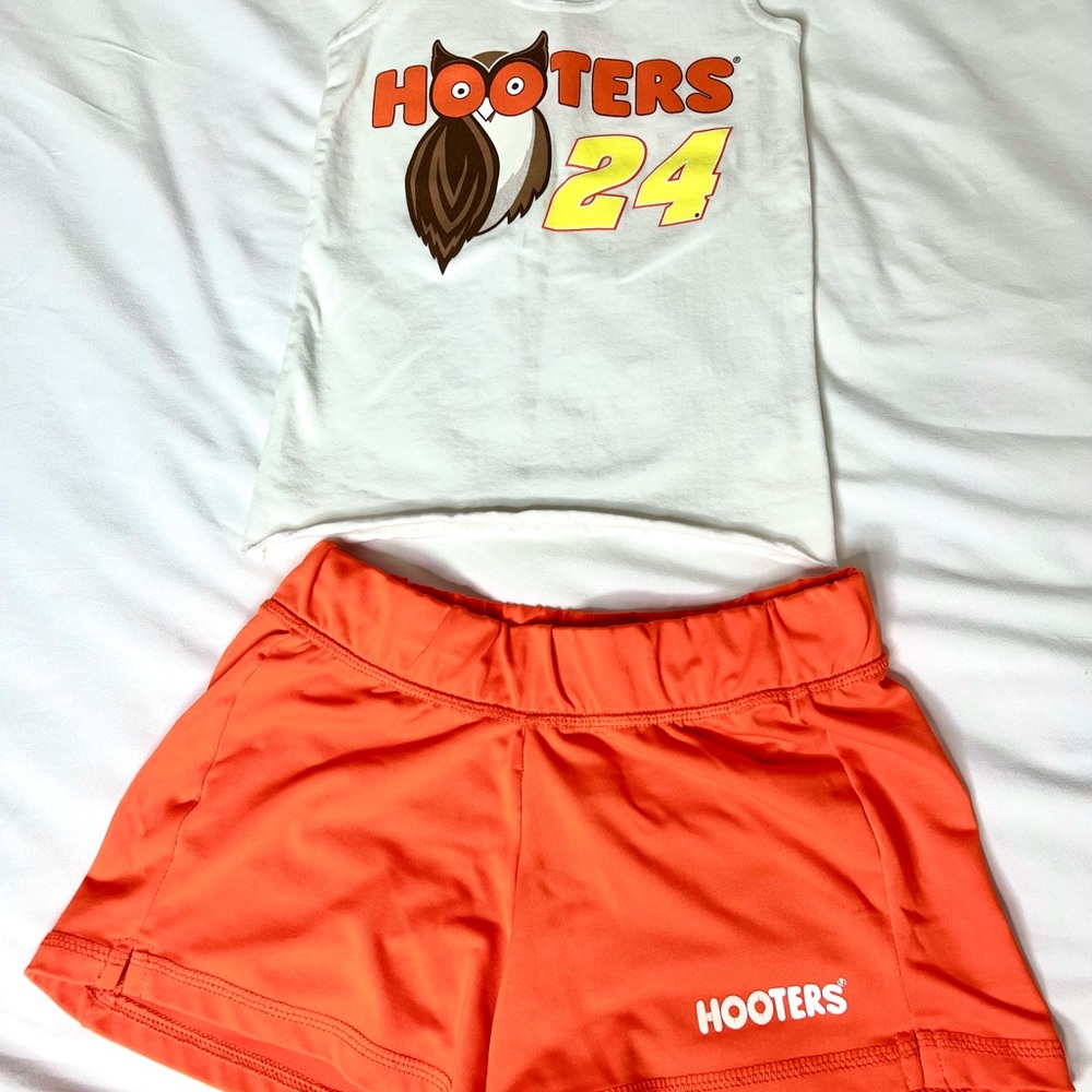 Hooters Nascar Tank Top Perfect for Halloween!
